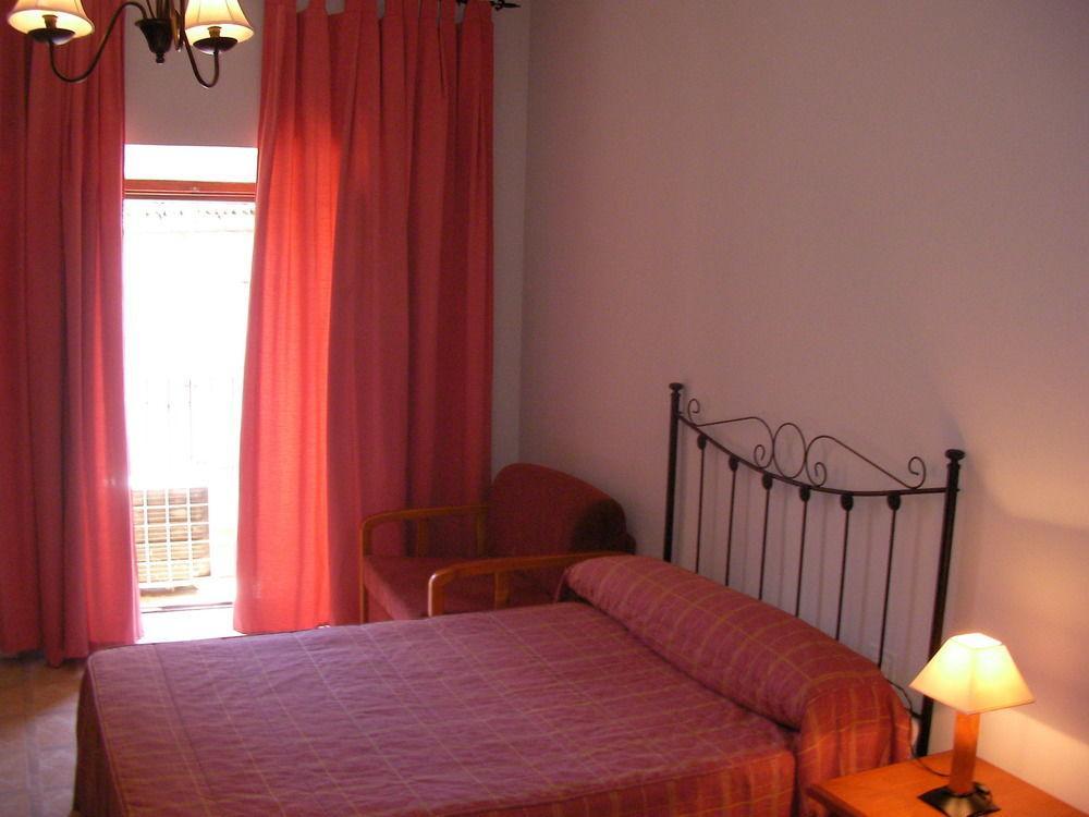 Hostal Трухільйо Екстер'єр фото