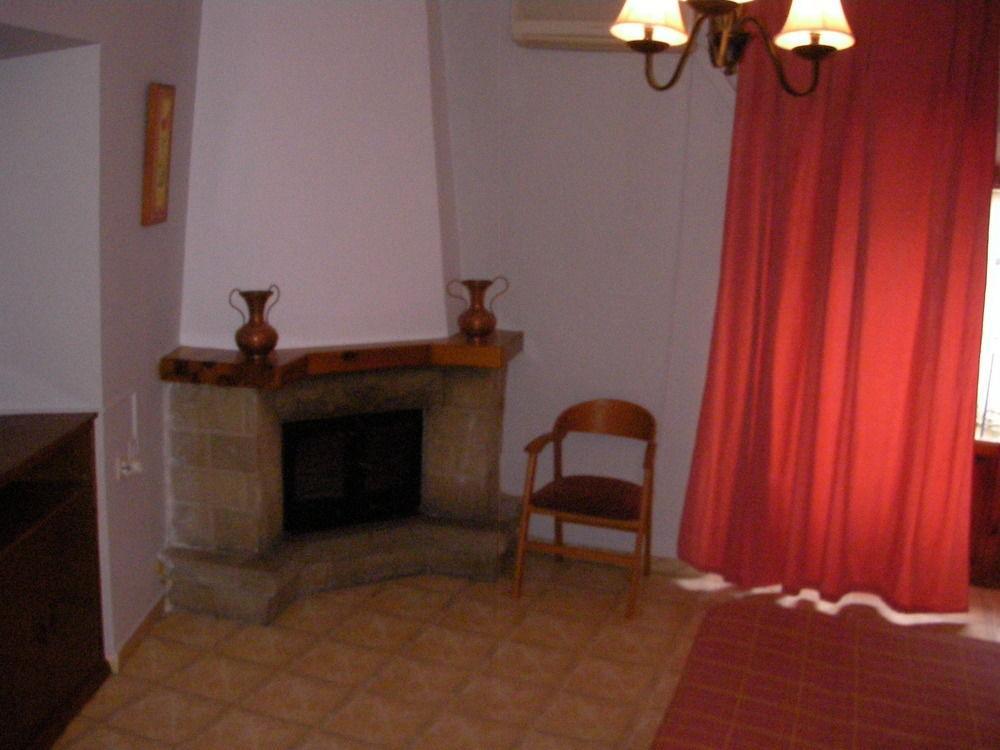 Hostal Трухільйо Екстер'єр фото